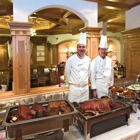 Alpenhof فندق فيلزموس