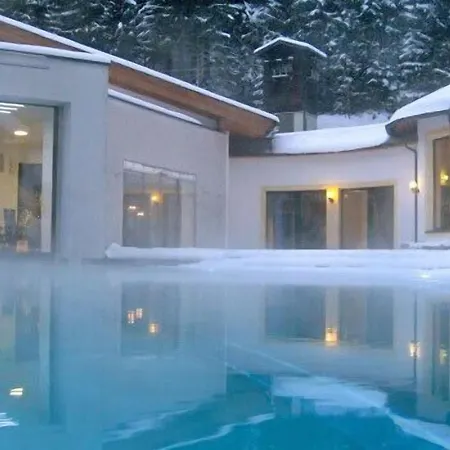 Отель Alpenhof 4*