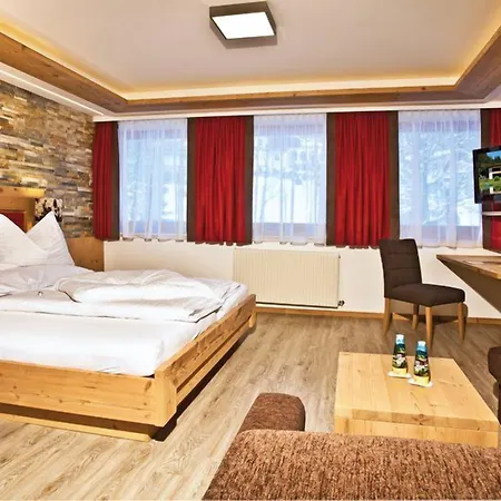 Alpenhof 4* فيلزموس