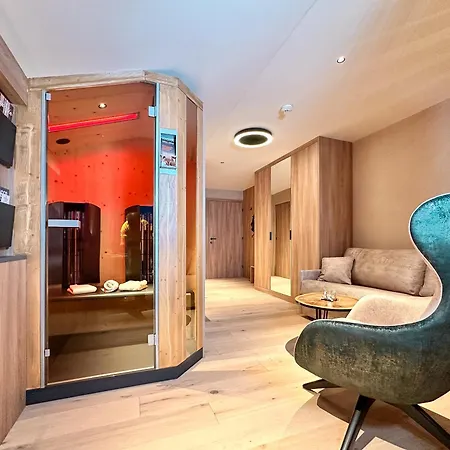 فندق Alpenhof 4*
