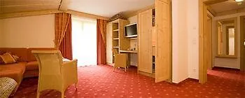 Alpenhof فيلزموس