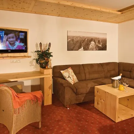Alpenhof Hotel 4*
