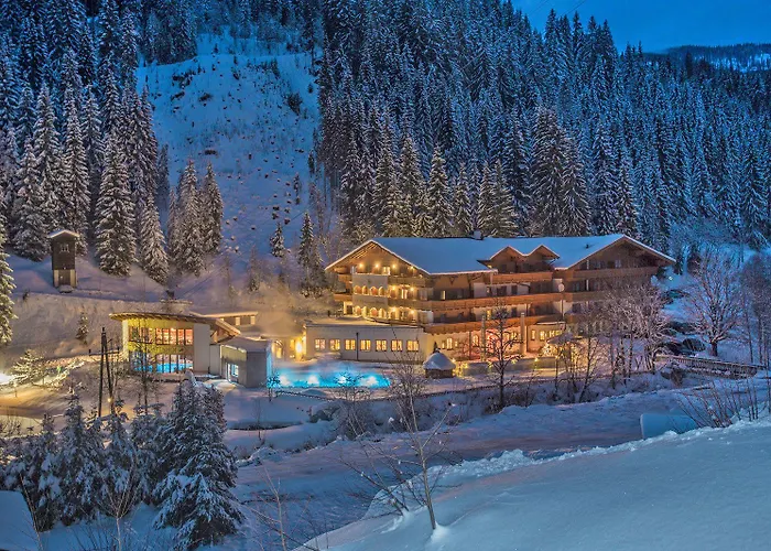 ホテル Alpenhof